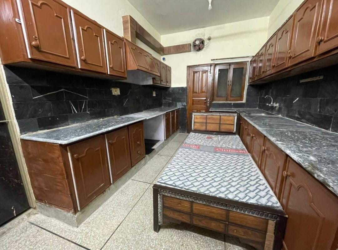 Single Cubicle Common